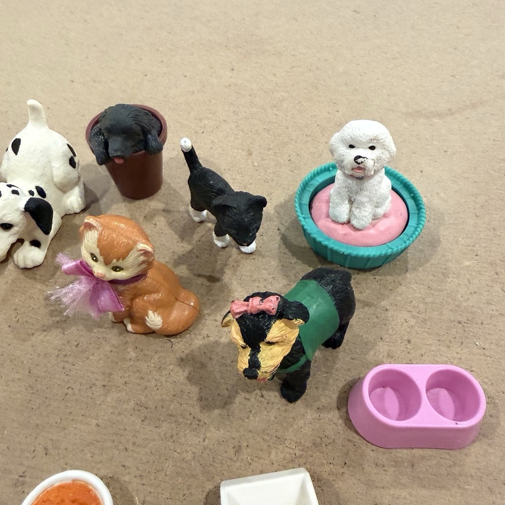 Lot of 9 Vintage 90s MEG Puppy In My Pocket Figures‎ & Accessories Dogs Cats - Picture 3 of 5